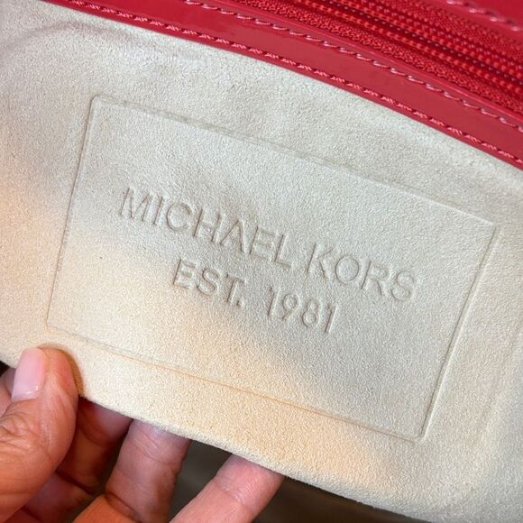 Michael Kors Logo Embossed Neoprene Large Tote - Picture 14 of 15